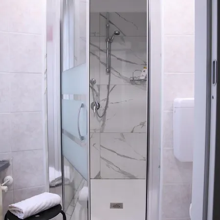 Il Gatto E La Volpe Foresteria Lombarda 3*