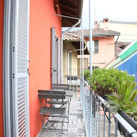 Il Gatto E La Volpe Foresteria Lombarda B&B 리에르나