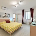 Bed & Breakfast Il Gatto E La Volpe Foresteria Lombarda Lierna