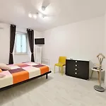 Il Gatto E La Volpe Foresteria Lombarda 3*