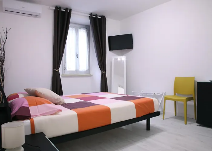 Frühstückspension Il Gatto E La Volpe Foresteria Lombarda 3*