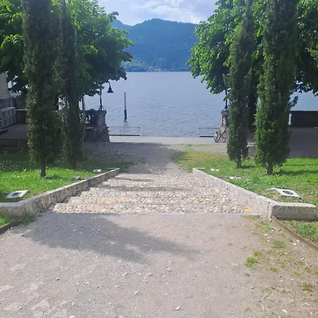 Il Gatto E La Volpe Foresteria Lombarda Lierna